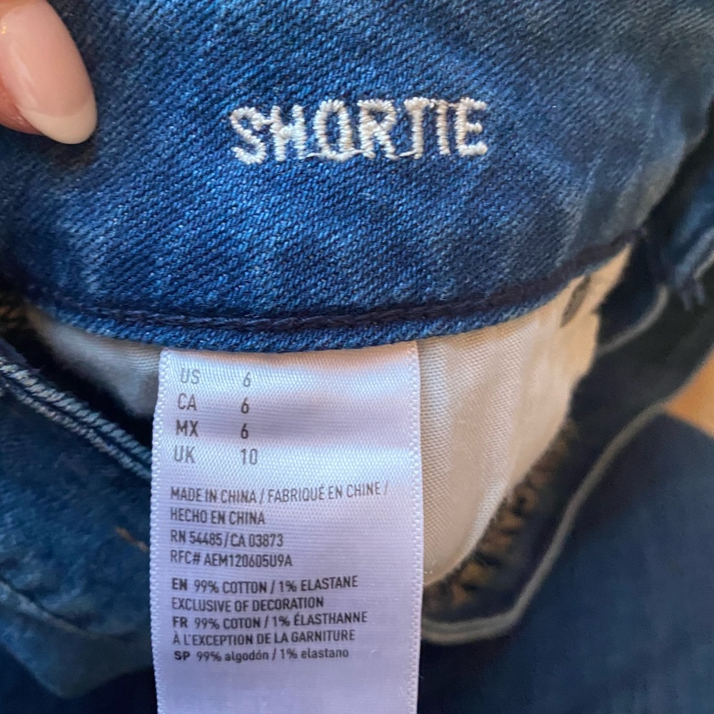 american eagle stretch shortie cut-off low rise jean shorts size 6 - Picture 4 of 4